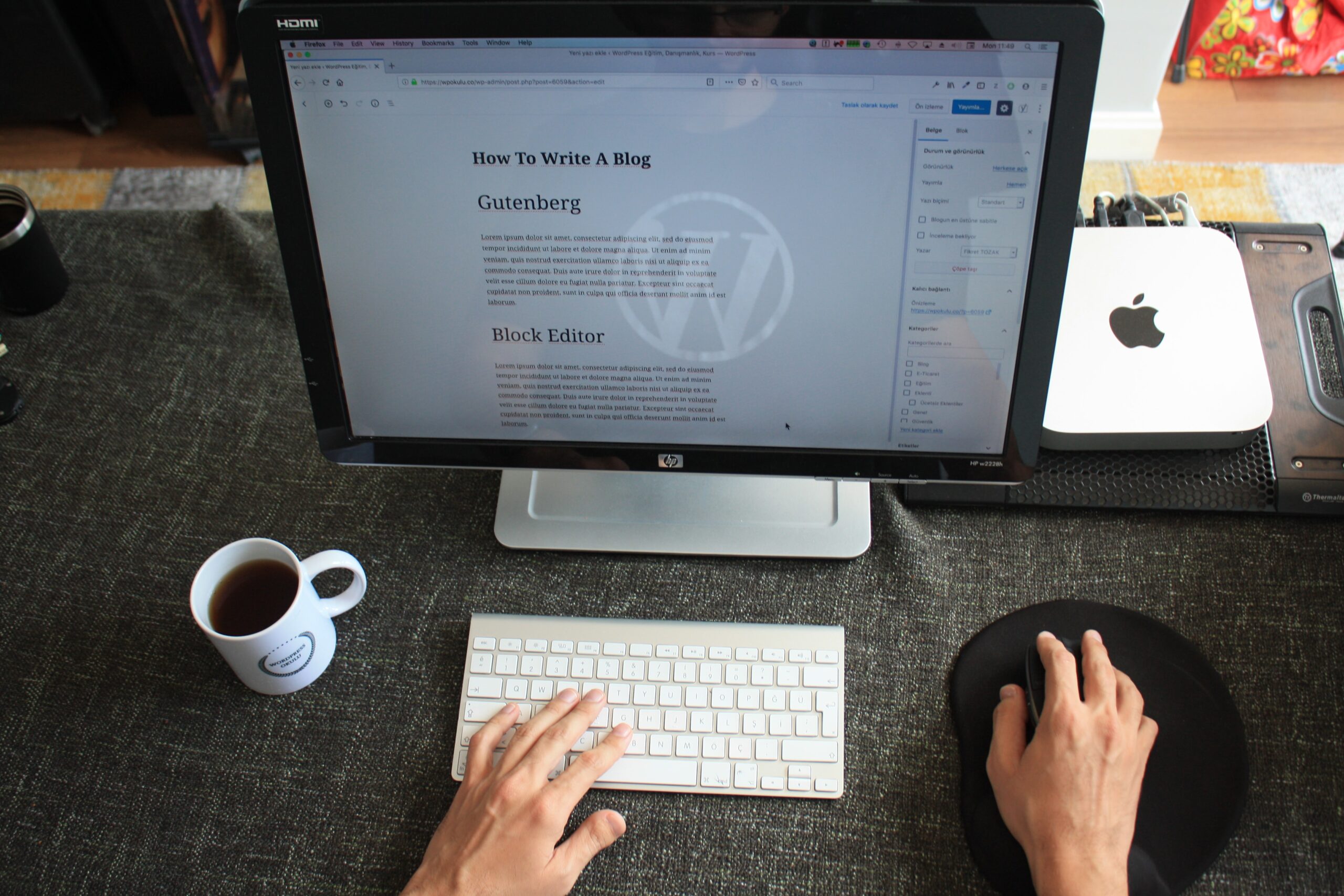Wordpress Content Management System on iMac Computer